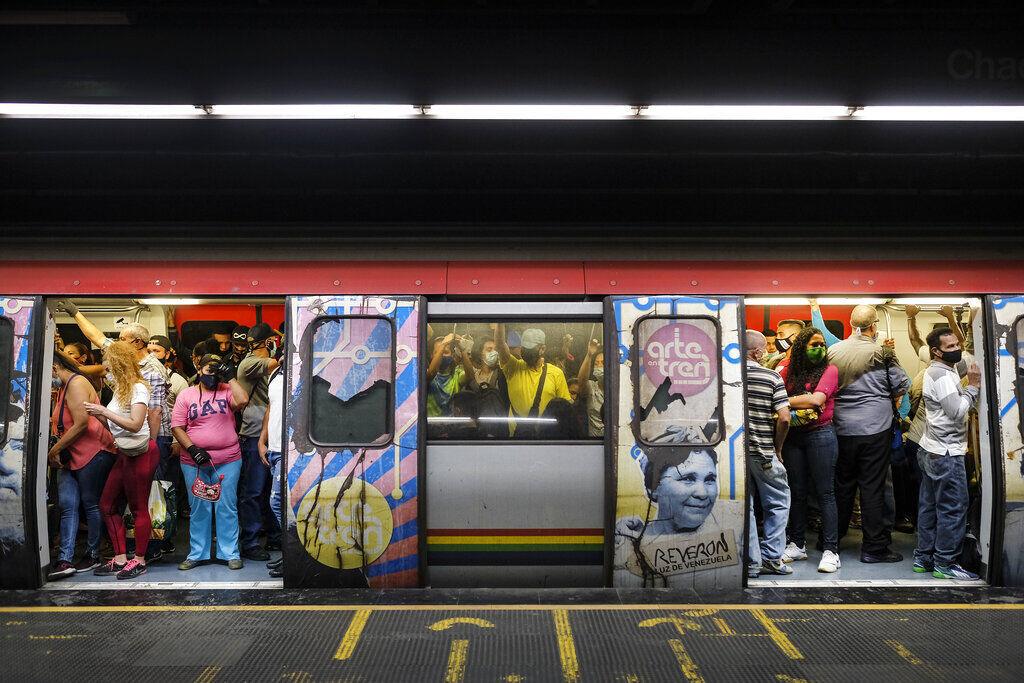 APTOPIX Venezuela Subway